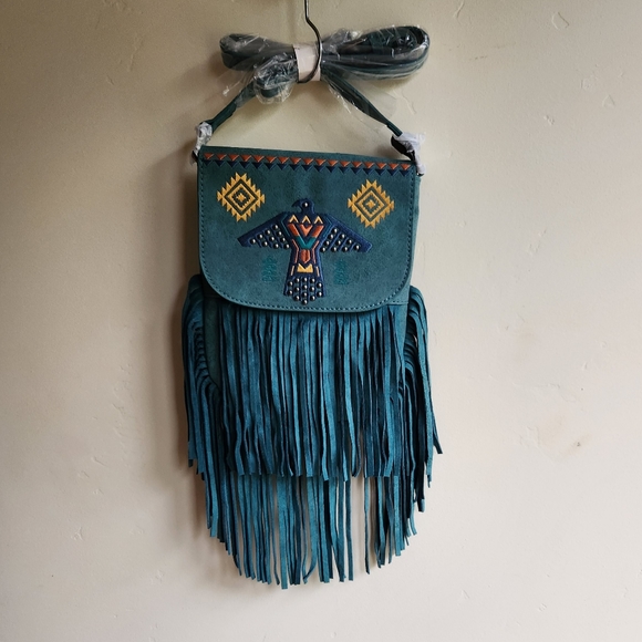NIB Wrangler Embroidered Thunderbird Aztec Fringe Crossbody in Turquoise - Picture 6 of 7